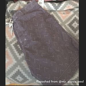 Donating Soon! SAKS Fifth Avenue Mens bathing suit with Aztec Pattern Size XL